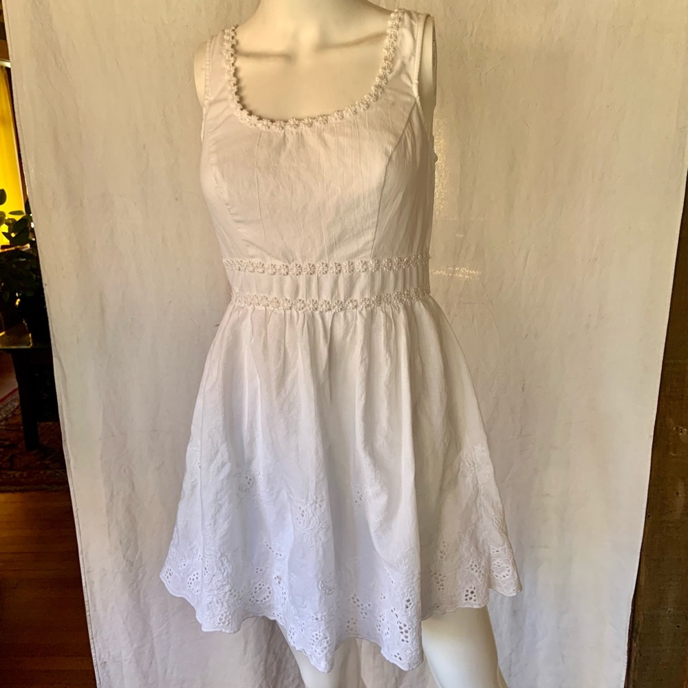 Bohemian mini. Darling and excellent condition white eyelet dress